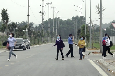 Hàng trăm người tháo chạy khỏi công ty từng có ca mắc Covid khi bị kiểm tra