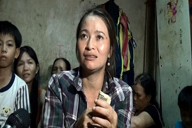 “Tỷ phú ve chai” phải đi ngủ nhờ vì nhiều người lạ xuất hiện