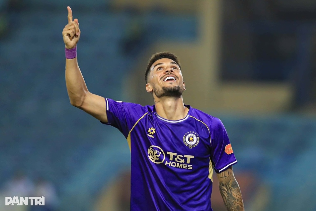 Hoàng Hên ghi bàn, Hà Nội FC đánh bại CLB Nam Định - 1