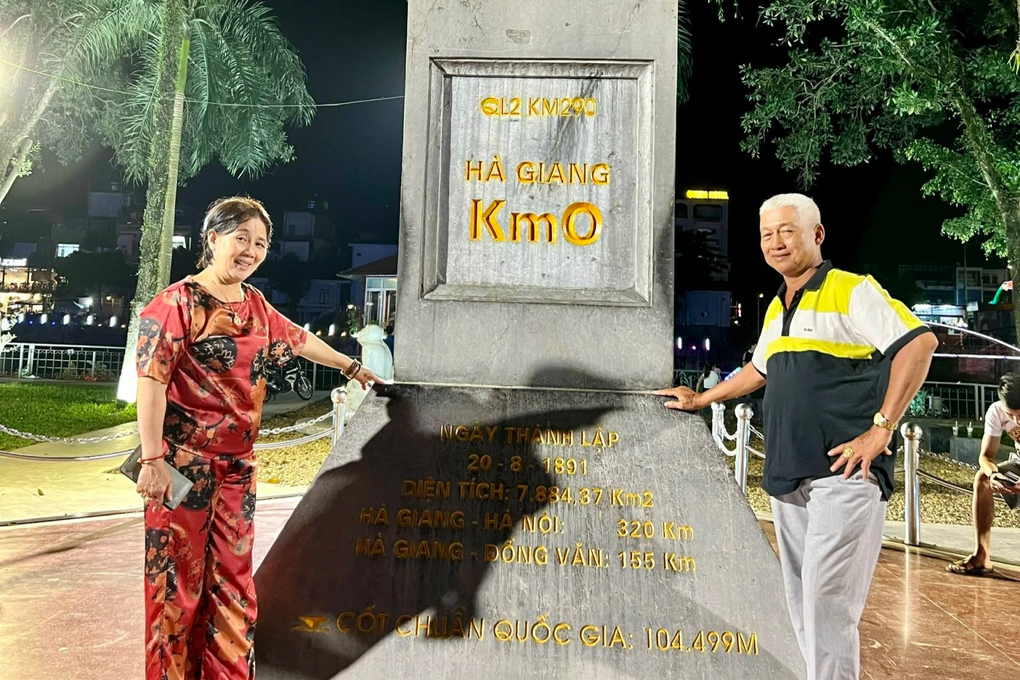 Vợ chồng bán cơm tấm Sài Gòn chi 100 triệu đồng xuyên Việt cùng con cháu - 6 Vợ chồng bán cơm tấm Sài Gòn chi 100 triệu đồng xuyên Việt cùng con cháu - 6