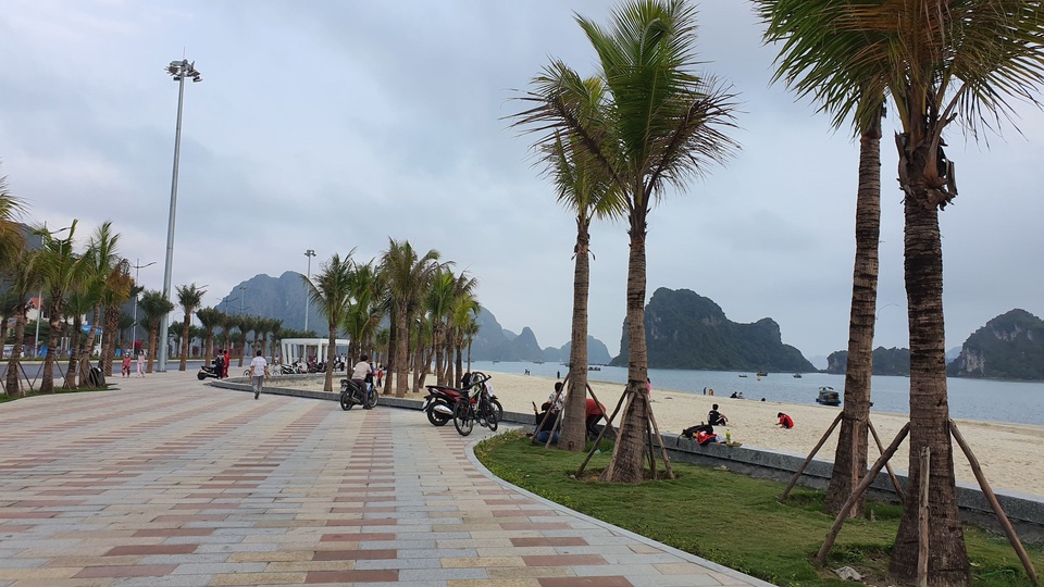 Quán cà phê, bia rượu ở Quảng Ninh không được bán tại chỗ - 1 Quán cà phê, bia rượu ở Quảng Ninh không được bán tại chỗ - 1