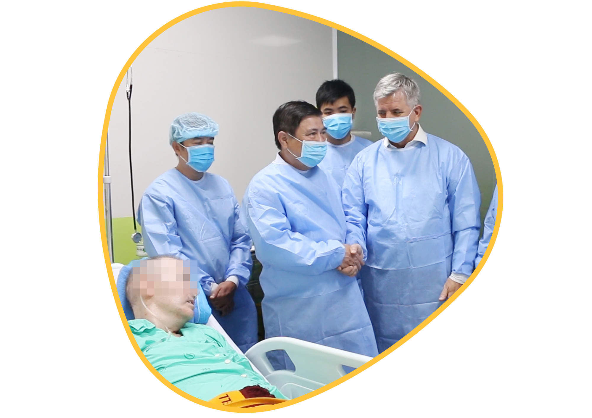 Chuyện chưa kể về hơn 3 tháng đấu trí giành sự sống cho phi công người Anh - 1 Chuyện chưa kể về hơn 3 tháng đấu trí giành sự sống cho phi công người Anh - 1