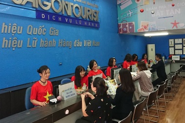 Người hâm mộ chi tiền triệu đi chuyên cơ sang Philippines cổ vũ đội tuyển Việt Nam