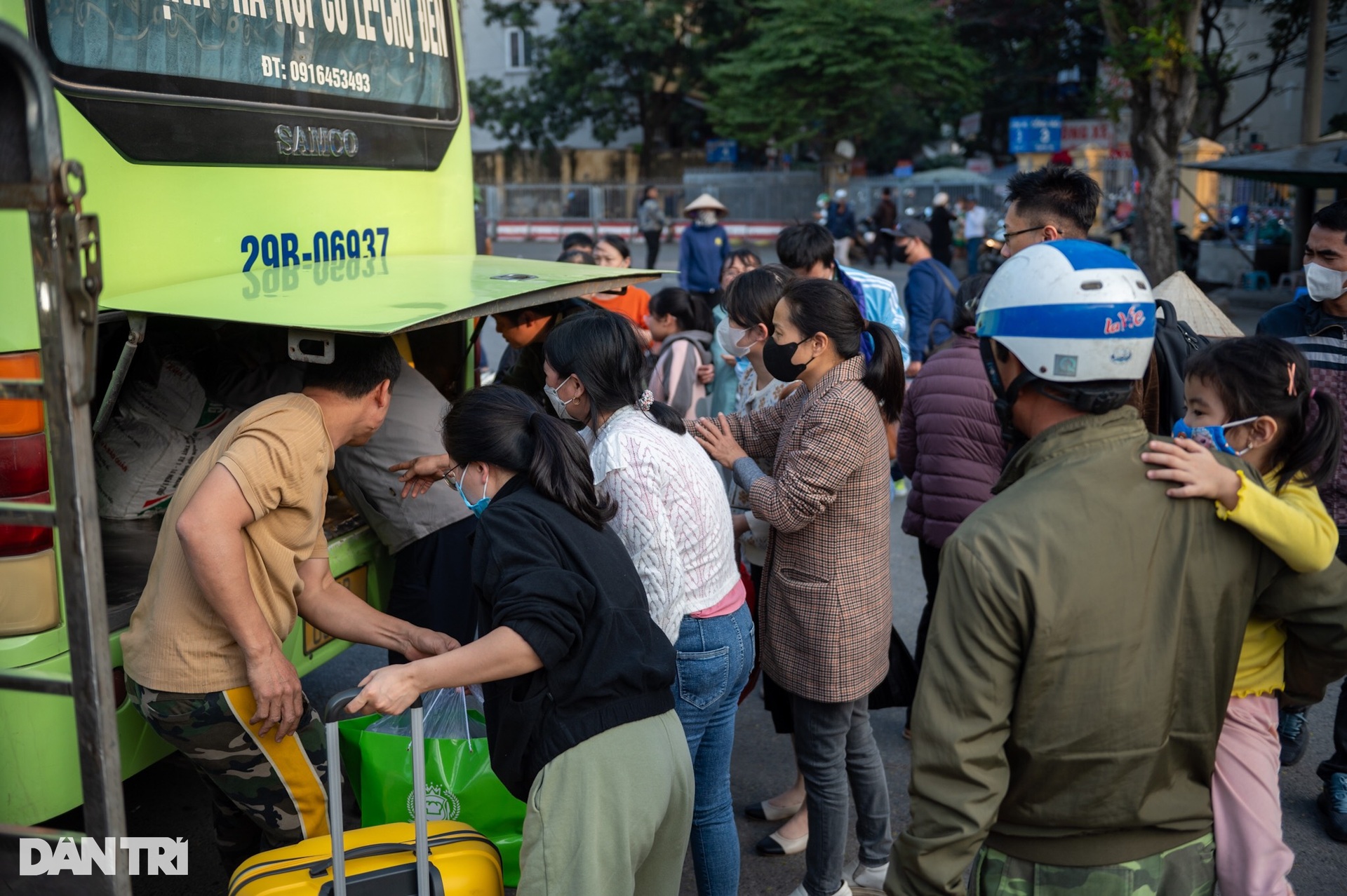 Kết thúc nghỉ Tết Dương lịch, ô tô ùn hơn 2km trên cao tốc Pháp Vân-Cầu Giẽ - 14 Kết thúc nghỉ Tết Dương lịch, ô tô ùn hơn 2km trên cao tốc Pháp Vân-Cầu Giẽ - 14