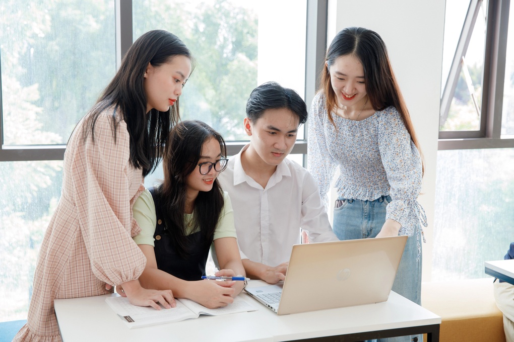 Thêm đại học ở TPHCM có doanh thu vượt 2.000 tỷ đồng/năm - 2