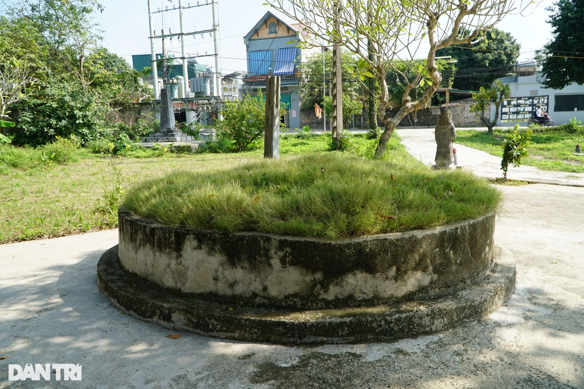 Khu lăng mộ đá cổ vị hoạn quan từng được người dân thờ sống - 4 Khu lăng mộ đá cổ vị hoạn quan từng được người dân thờ sống - 4