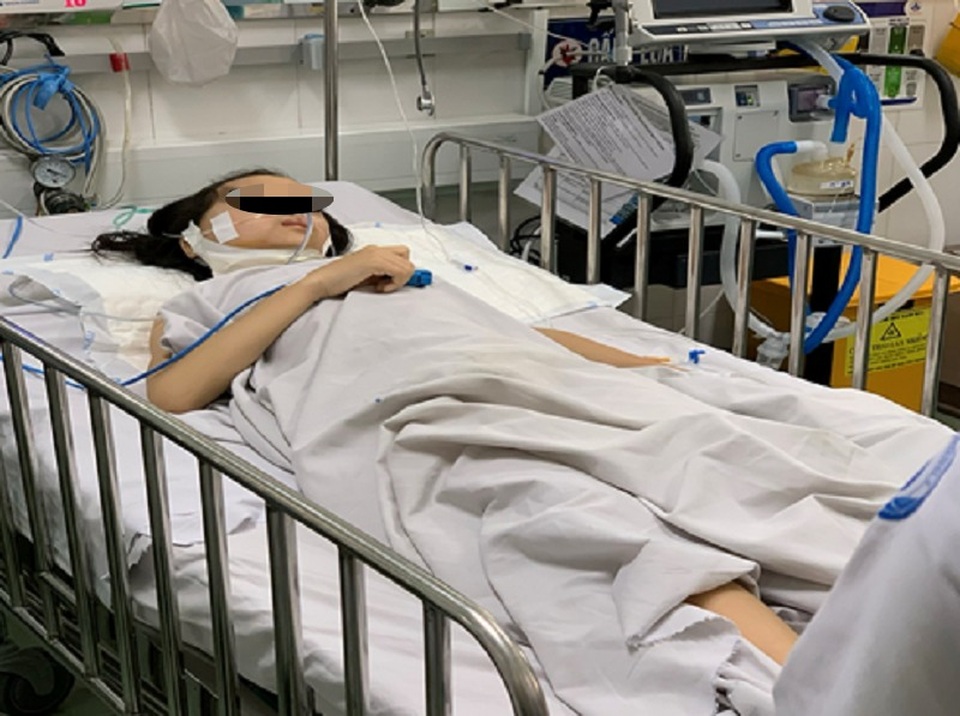 Bé gái bị u tế bào khổng lồ phá hủy xương hàm - 1 Bé gái bị u tế bào khổng lồ phá hủy xương hàm - 1