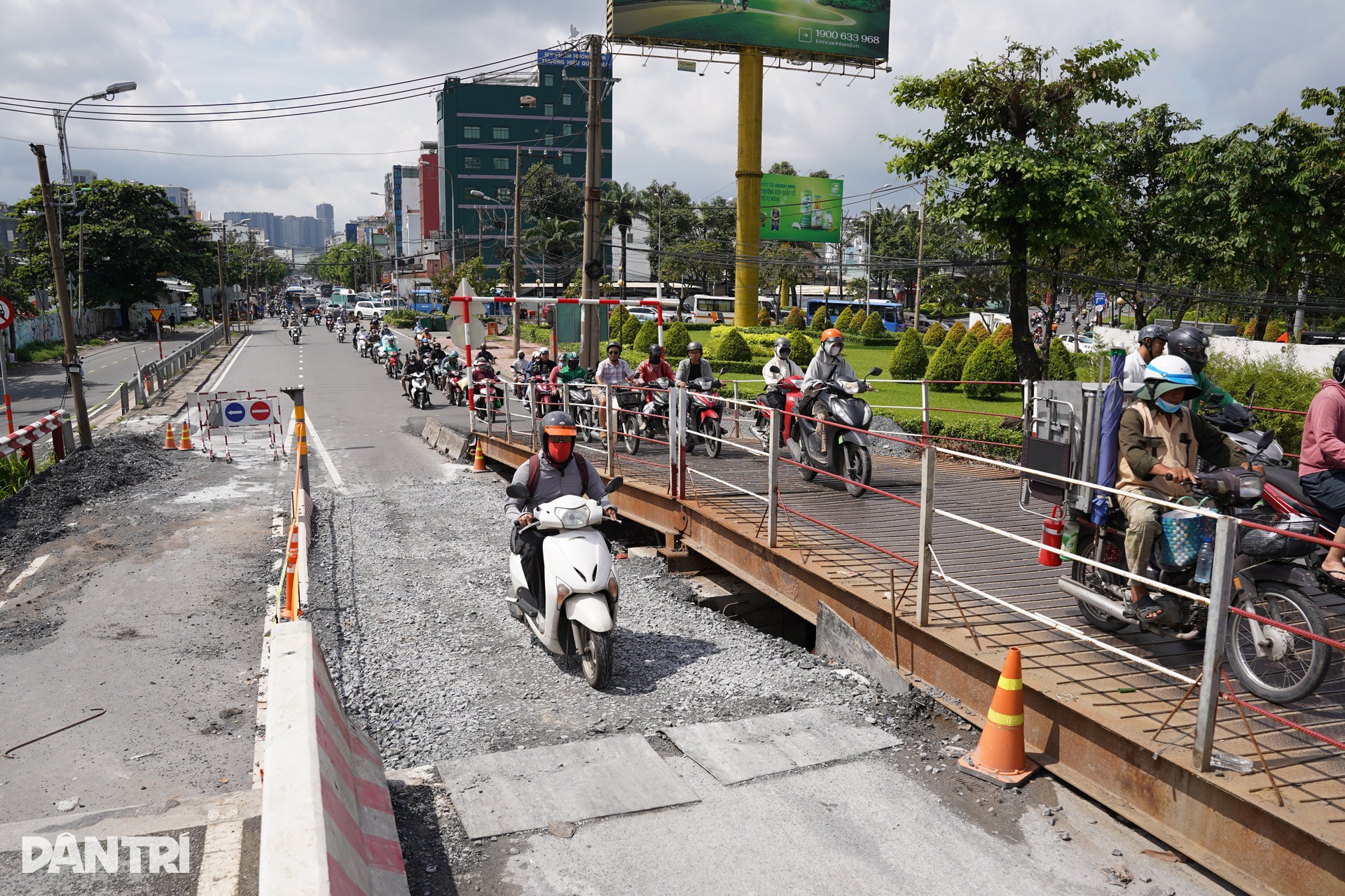 Cầu Bình Triệu 1 hoàn tất kích nâng tĩnh không hôm nay - 11 Cầu Bình Triệu 1 hoàn tất kích nâng tĩnh không hôm nay - 11