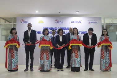 Trường ĐH Việt Pháp khai trương Phòng thí nghiệm Hàng không