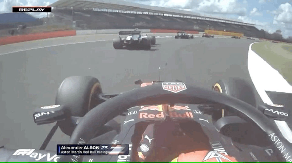 British GP 2020: Gay cấn tột độ, Lewis Hamilton lê lết cán đích - 5 British GP 2020: Gay cấn tột độ, Lewis Hamilton lê lết cán đích - 5