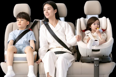 Ghế trẻ em trên ô tô: Làm sao để khả thi?