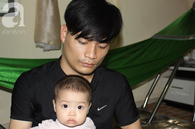 Xót cảnh bố mẹ trẻ tật nguyền đi làm thuê, gom góp tiền níu giữ mạng sống từng ngày cho con gái 9 tháng tuổi - Ảnh 6. Xót cảnh bố mẹ trẻ tật nguyền đi làm thuê, gom góp tiền níu giữ mạng sống từng ngày cho con gái 9 tháng tuổi - Ảnh 6.