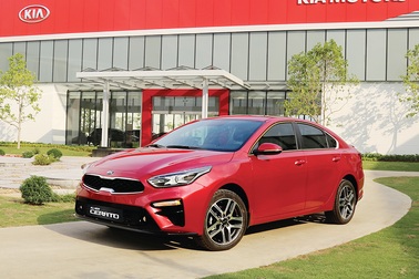 Kia Cerato 2.0 AT Premium phiên bản nâng cấp - Năng động hơn, thể thao hơn