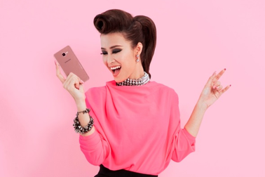 Chọn smartphone nào tặng nàng nhân ngày lễ Tình nhân?