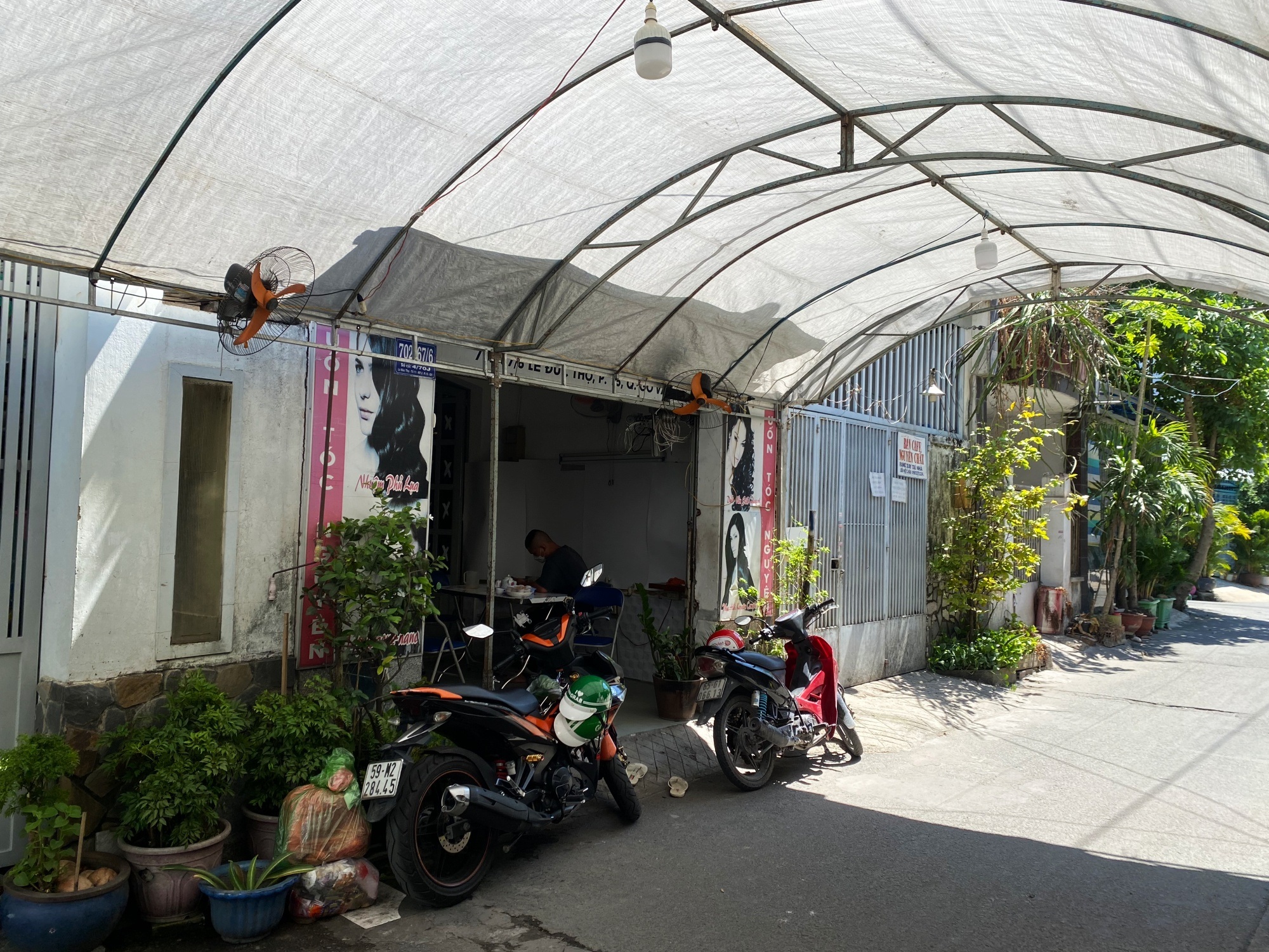 4 đám tang vụ chìm cano: Hương bị ung thư, đi để cầu bình an. Vậy mà... - 4 4 đám tang vụ chìm cano: Hương bị ung thư, đi để cầu bình an. Vậy mà... - 4