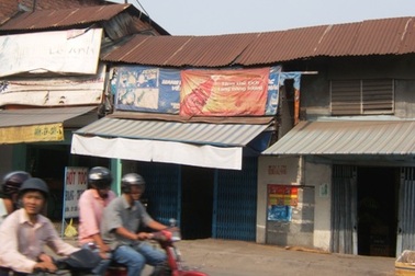 Trụy tim, ông cụ chết ngồi trong quán café