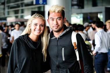 Ngắm nhan sắc xinh như "thiên thần" của bạn gái ngôi sao Lee Nguyễn