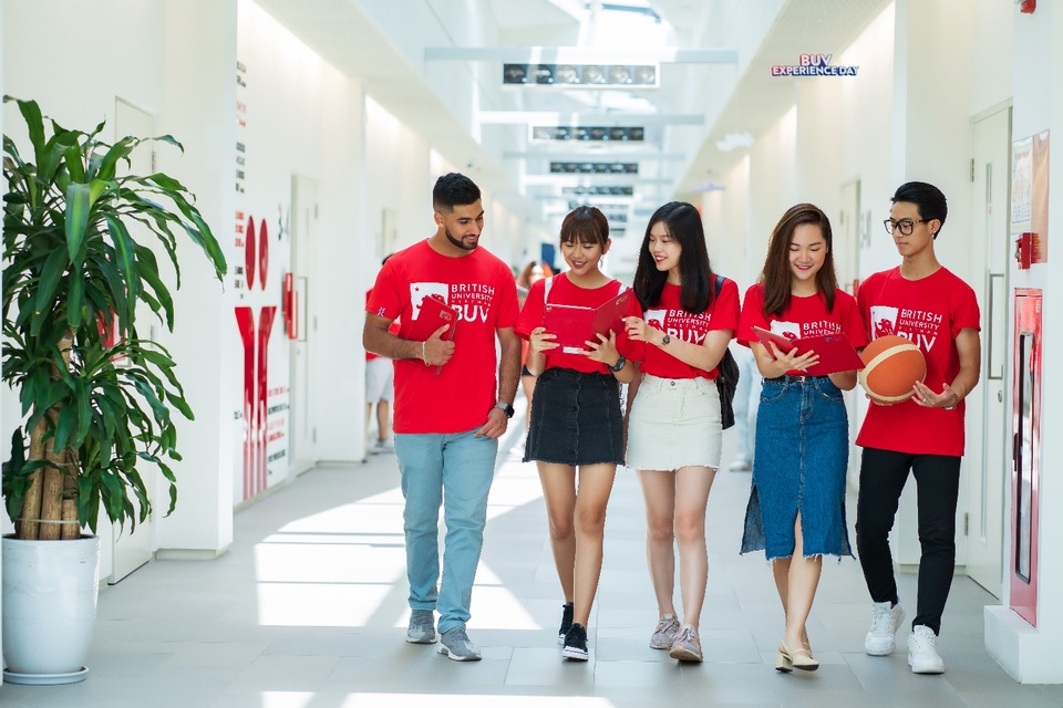 Trường Đại học Anh Quốc Việt Nam khởi động quỹ học bổng trị giá 40 tỷ đồng - 2 Trường Đại học Anh Quốc Việt Nam khởi động quỹ học bổng trị giá 40 tỷ đồng - 2