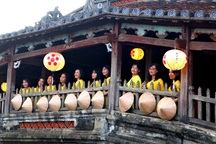 Phố cổ Hội An làm mọi cách để "hút" khách trở lại sau mùa dịch Covid-19