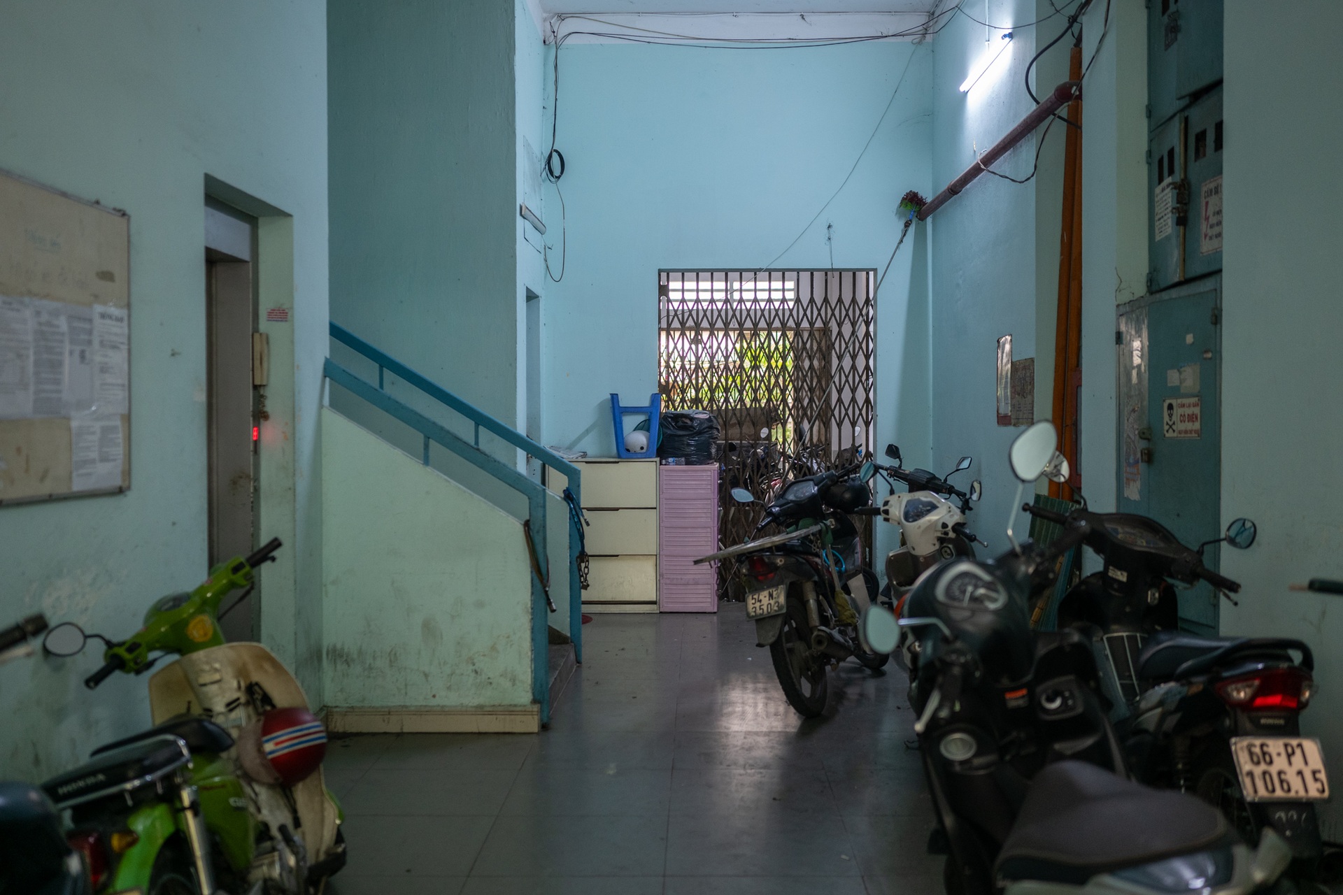 Lực lượng chức năng TPHCM vận động người dân phá chuồng cọp, mở lối thoát - 3 Lực lượng chức năng TPHCM vận động người dân phá chuồng cọp, mở lối thoát - 3