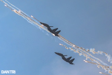 Điều chưa biết sau màn thả bẫy nhiệt ngoạn mục của Su-30MK2