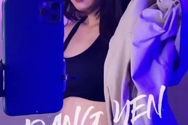 Hoàng Yến Chibi cũng "biến hình", sexy bất ngờ