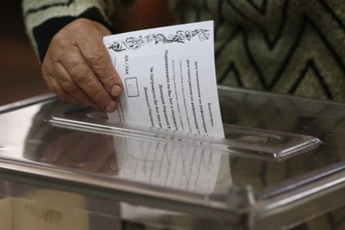 Miền Đông Ukraine trưng cầu dân ý trong bạo loạn