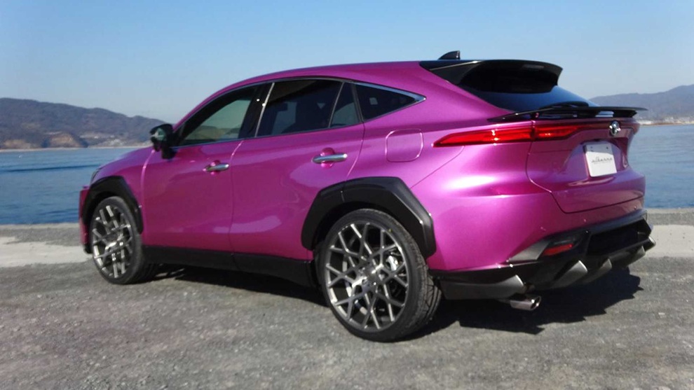 Soi siêu xe Lamborghini Urus được hô biến từ Toyota Venza - 3 Soi siêu xe Lamborghini Urus được hô biến từ Toyota Venza - 3