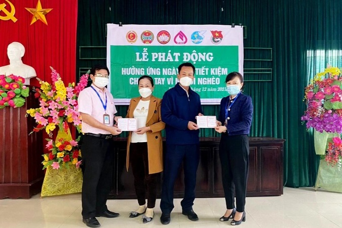 Huy động hơn 19 tỷ đồng làm vốn vay giúp người nghèo Quảng Bình - 2 Huy động hơn 19 tỷ đồng làm vốn vay giúp người nghèo Quảng Bình - 2