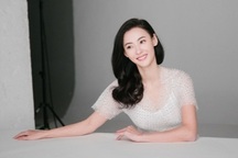 Trương Bá Chi cãi nhau với tiếp viên, bị “đuổi” khỏi máy bay