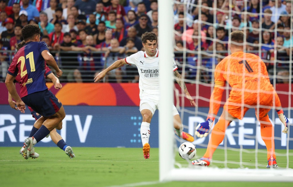 Real Madrid hạ gục Chelsea, AC Milan thắng Barcelona - 2