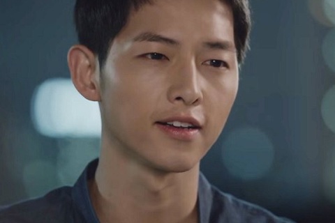 Quá nổi tiếng, mỹ nam “Hậu duệ Mặt trời” liên tục “dính” tin đồn hò hẹn