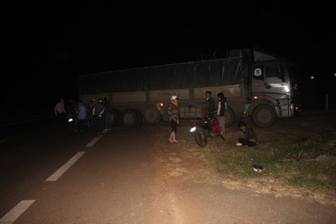 Tai nạn "nối" tai nạn, 1 người chết, 3 người bị thương