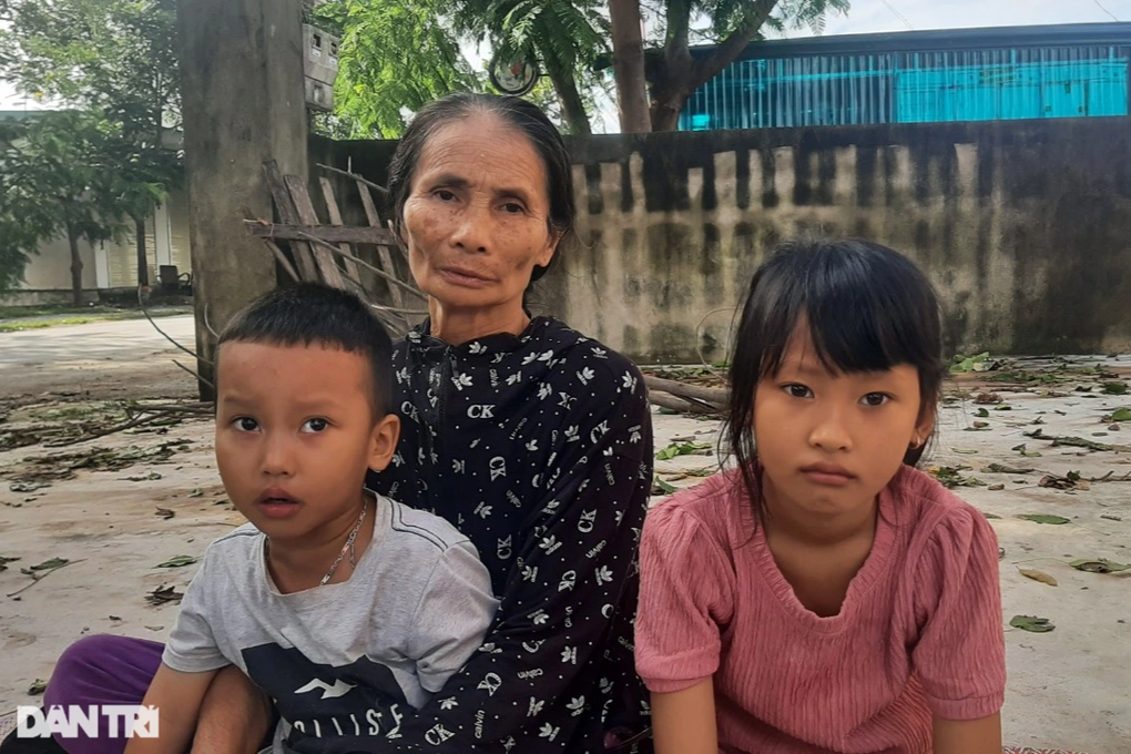 Bé trai 4 tuổi liên tục khóc đòi bố, không biết bố bị tai nạn nguy kịch - 2 Bé trai 4 tuổi liên tục khóc đòi bố, không biết bố bị tai nạn nguy kịch - 2