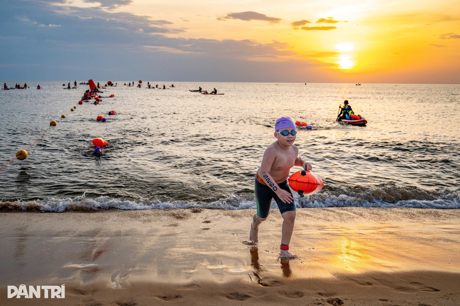 Các VĐV nhí bùng nổ trên đường bơi, chạy mở màn Aqua Warriors Quảng Trị - 11 Các VĐV nhí bùng nổ trên đường bơi, chạy mở màn Aqua Warriors Quảng Trị - 11