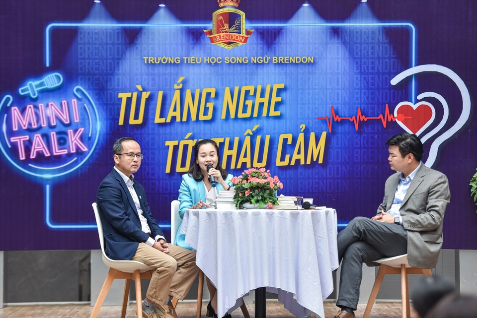Bố mẹ căng thẳng trong trận chiến khi con vào lớp 1, chuyên gia nói gì? - 1 Bố mẹ căng thẳng trong trận chiến khi con vào lớp 1, chuyên gia nói gì? - 1