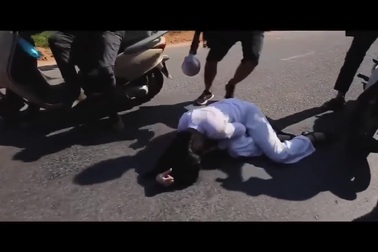 Trúc Anh bị tai nạn ngã xe ở hậu trường "Mắt biếc"