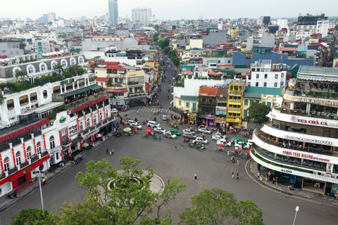 Quận Hoàn Kiếm thông tin về việc phá bỏ tòa nhà "Hàm cá mập"