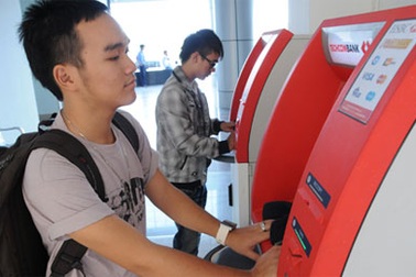 Tạm ngừng lắp thêm máy ATM