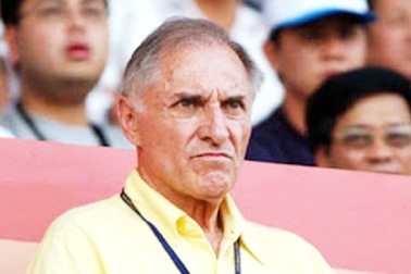 Hồng Sơn, Hữu Thắng nghẹn ngào sau sự ra đi của HLV Weigang