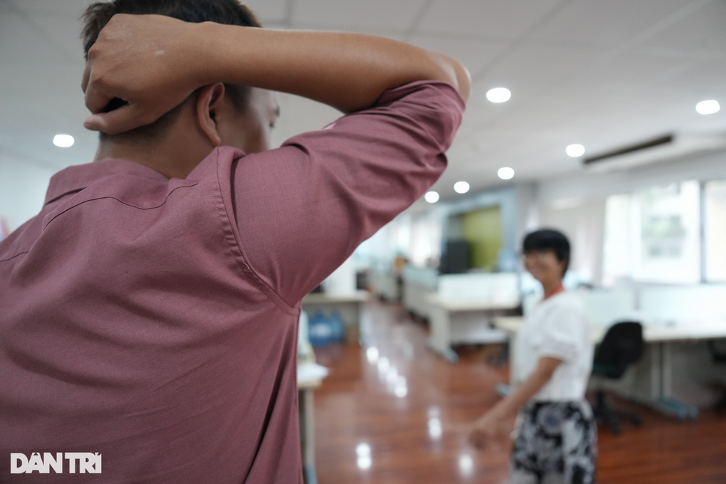 Mang phèn chua lên máy bay để trị hôi nách: Chuyên gia khuyến cáo điều gì? - 1 Mang phèn chua lên máy bay để trị hôi nách: Chuyên gia khuyến cáo điều gì? - 1