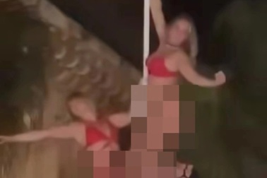 Cái giá phải trả cho nhóm khách nữ múa cột bán khỏa thân lúc rạng sáng