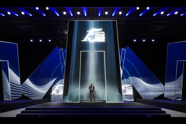 Hé lộ sân khấu và đường catwalk 60m tại Tuần lễ Thời trang Quốc tế Việt Nam