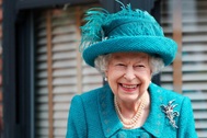 Phương châm sống "không kêu ca, không giải thích" của Nữ hoàng Anh
