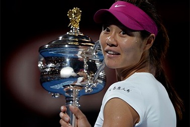 Đè bẹp Cibulkova, Li Na lên ngôi “nữ hoàng”
