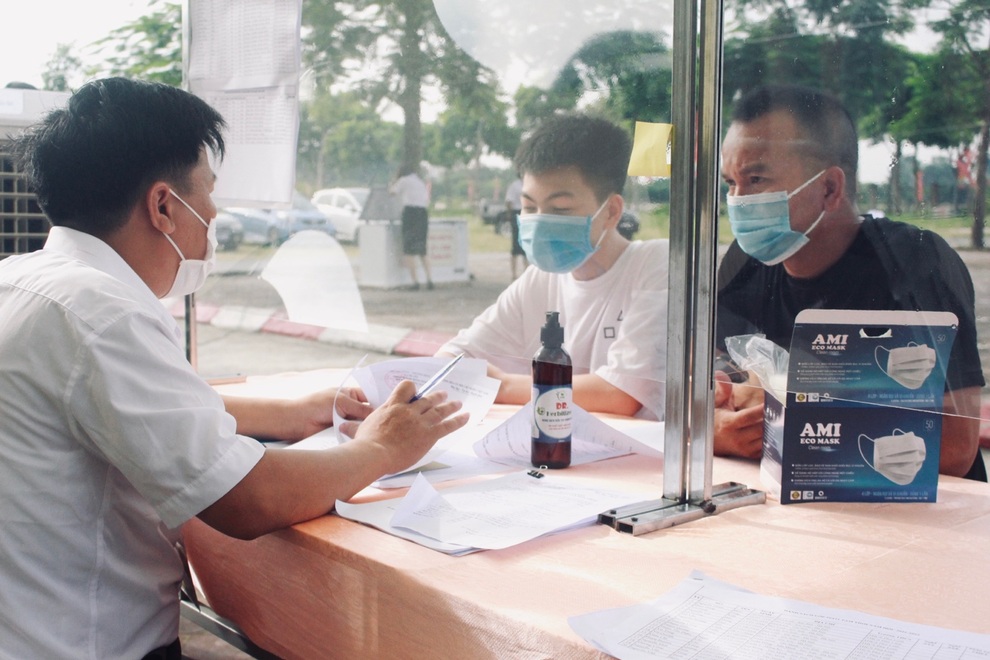 Trường nghề hỗ trợ hơn 1 tỷ đồng chia sẻ khó khăn với sinh viên mùa dịch - 1 Trường nghề hỗ trợ hơn 1 tỷ đồng chia sẻ khó khăn với sinh viên mùa dịch - 1