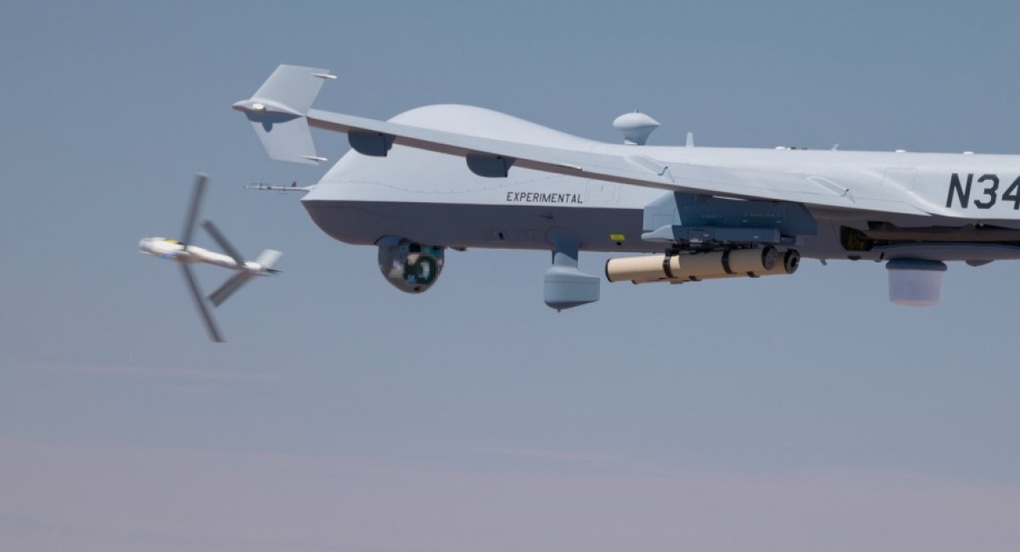 Mỹ biến UAV ác điểu thành tàu sân bay trên không - 1 Mỹ biến UAV ác điểu thành tàu sân bay trên không - 1