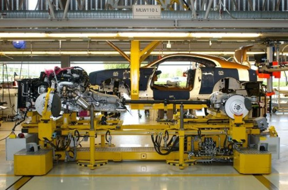 Rolls-Royce là hãng xe đầu tiên tại Anh sản xuất trở lại - 1 Rolls-Royce là hãng xe đầu tiên tại Anh sản xuất trở lại - 1