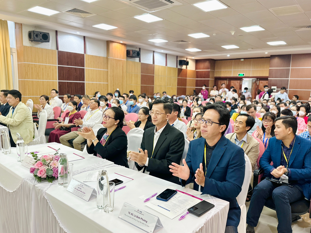 Hội thảo khoa học về khám và điều trị mắt tại Đồng bằng Sông Cửu Long - 2 Hội thảo khoa học về khám và điều trị mắt tại Đồng bằng Sông Cửu Long - 2