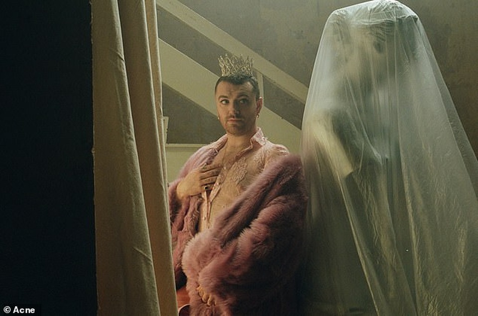 Sam Smith điệu đà đội vương miện - 2 Sam Smith điệu đà đội vương miện - 2